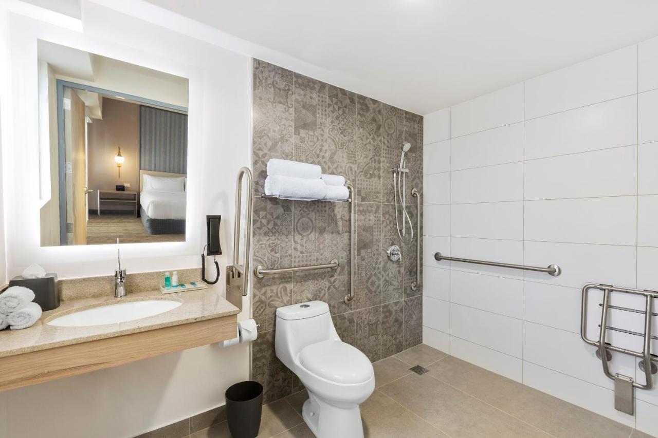 Holiday Inn Express - Lima San Isidro By Ihg Екстериор снимка